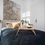 Lodz Srodmiescie Apartment - 35M2, Top Location By Rentujemy